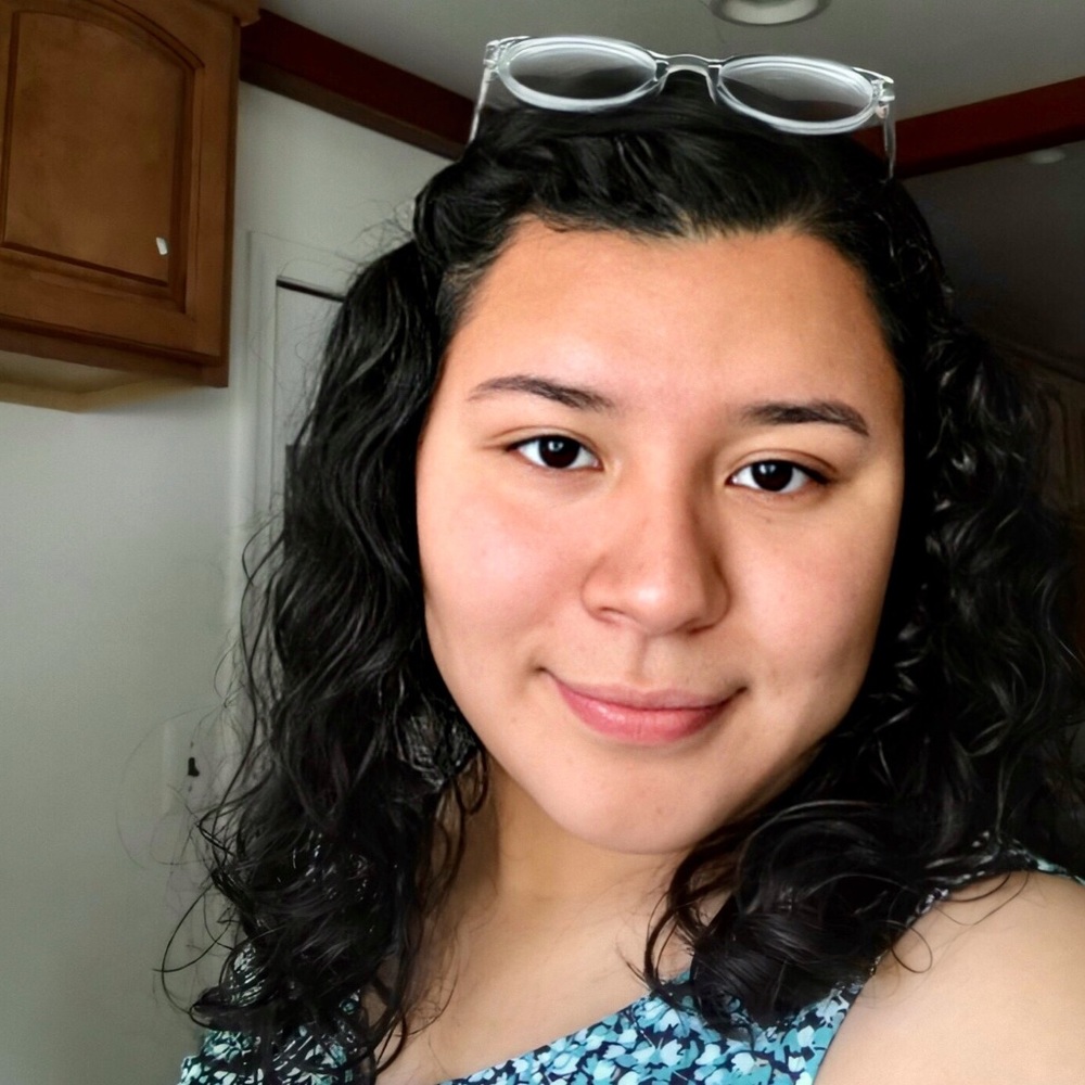 Meet your Posher, Jasmin